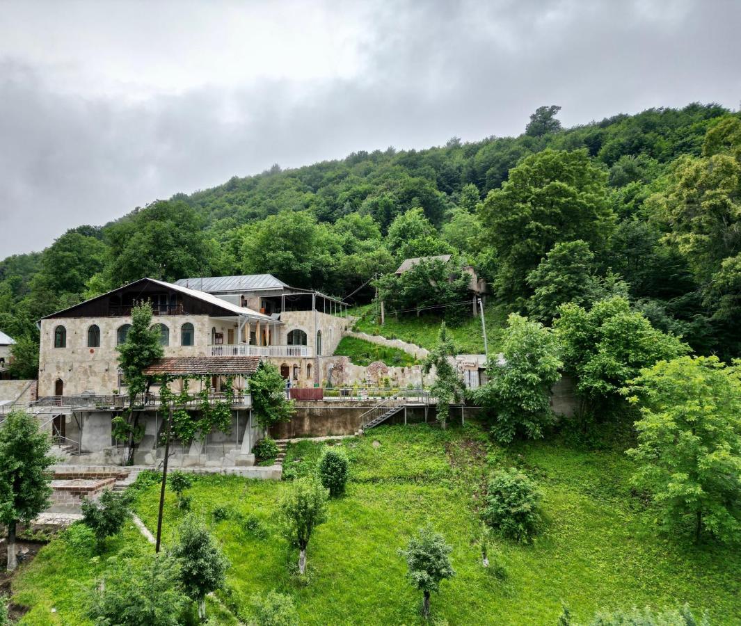 Готель Дехцени Діліжан Екстер'єр фото